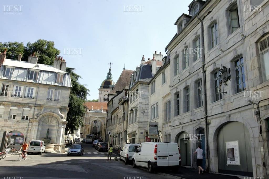 בסאנקון L'Appartement Du Voisin D'Hugo מראה חיצוני תמונה