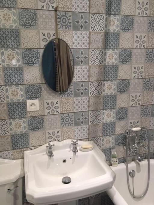 בסאנקון L'Appartement Du Voisin D'Hugo מראה חיצוני תמונה